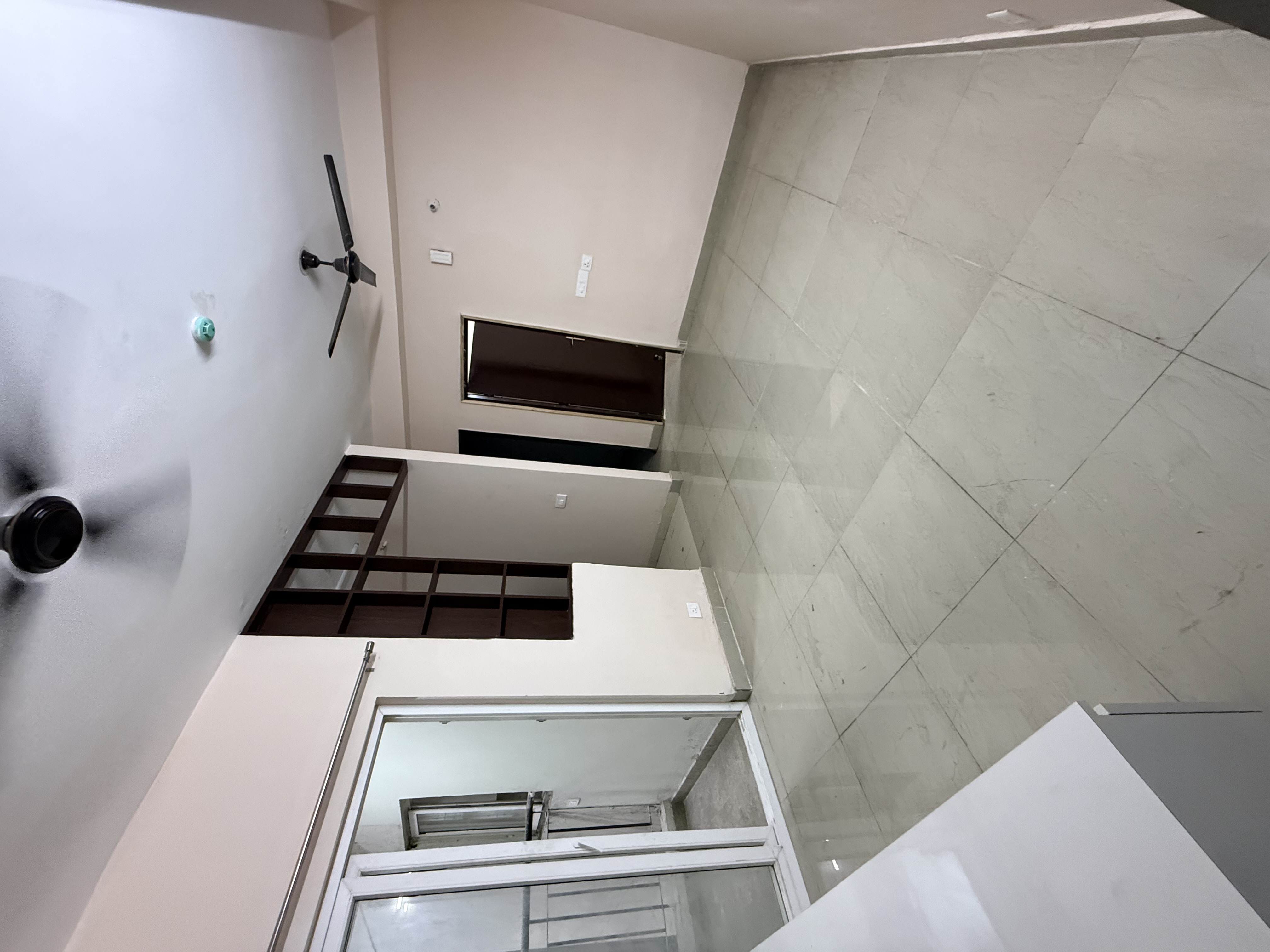 2Bhk Semi Furnished Flat Available for Rent